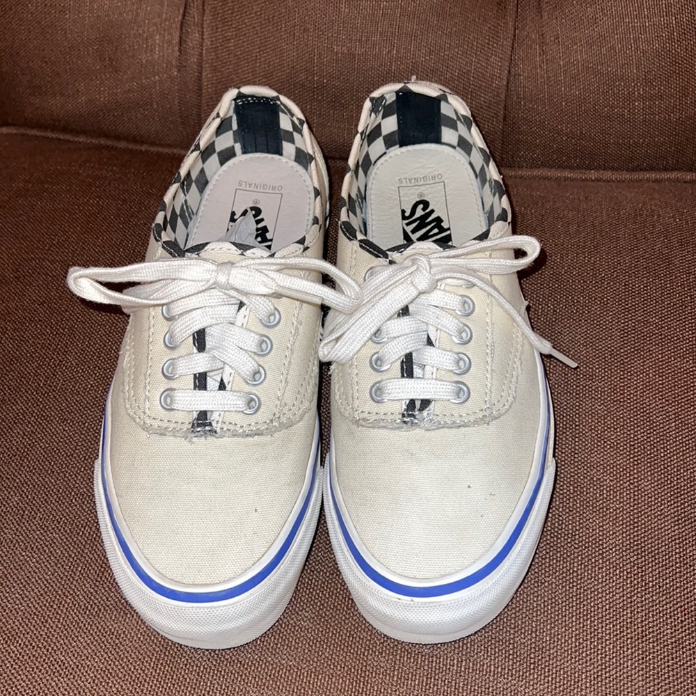 Vans Authentic Style Cream Color Size 8.5 - image 1